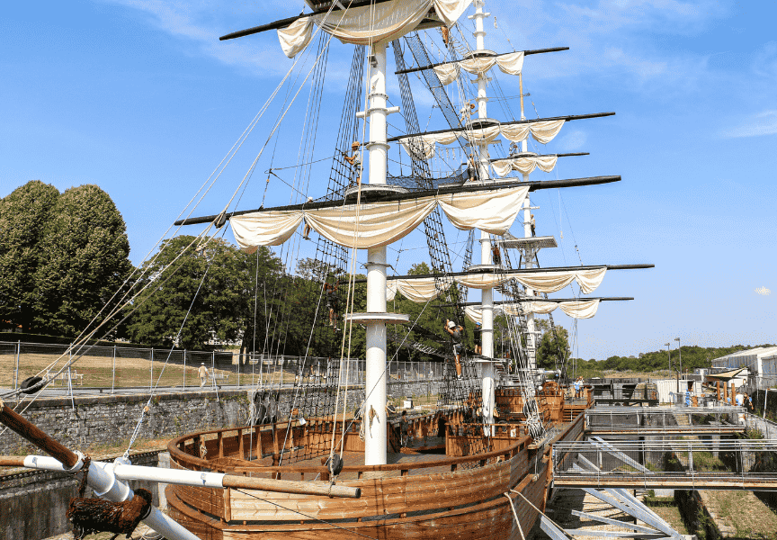 le bâteau, structure de l'Accro-Mâts dans sa forme de Radoub